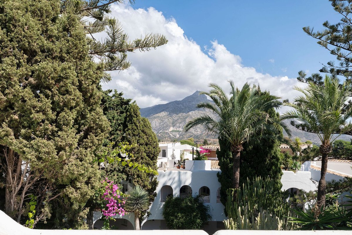 2 Bed Penthouse Duplex in Nueva Andalucía