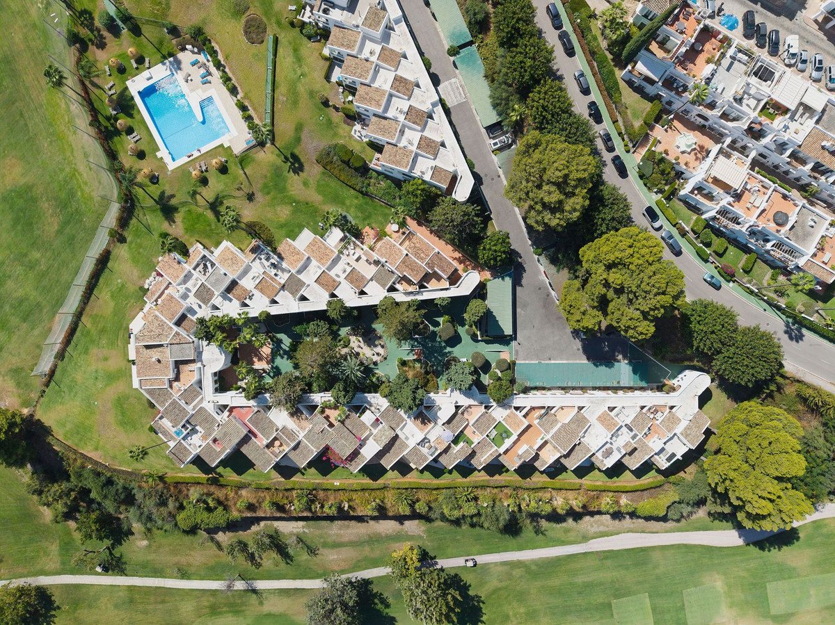 2 Bed Penthouse Duplex in Nueva Andalucía