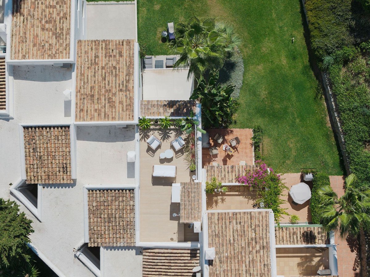 2 Bed Penthouse Duplex in Nueva Andalucía