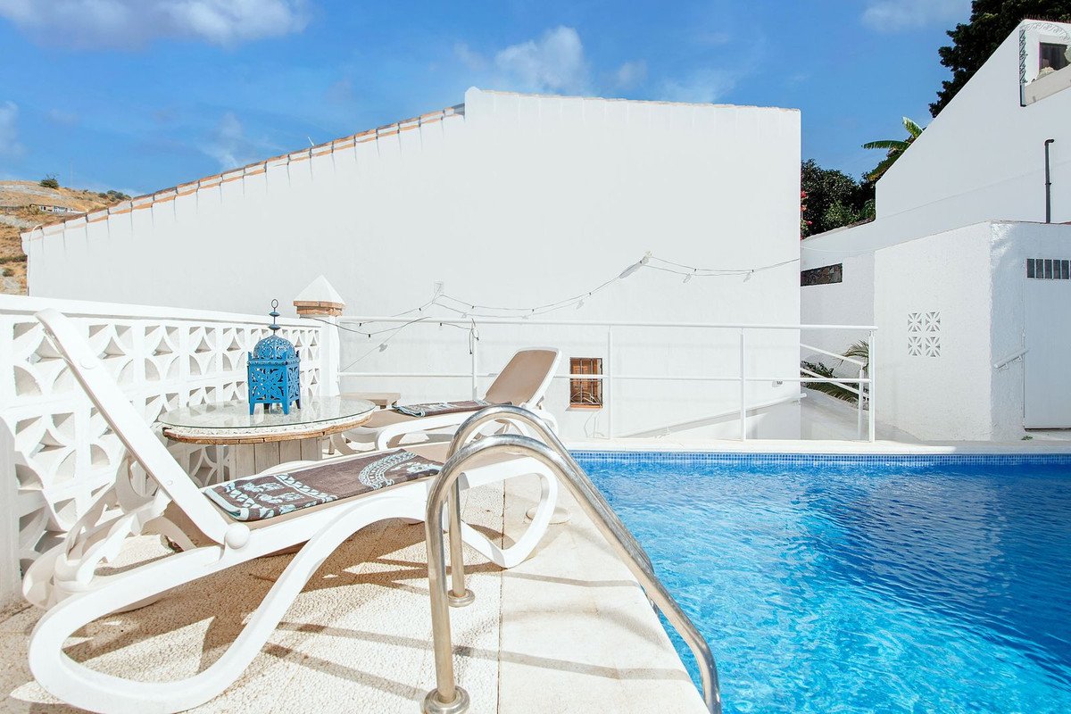 3 Bed Detached Villa in La Herradura