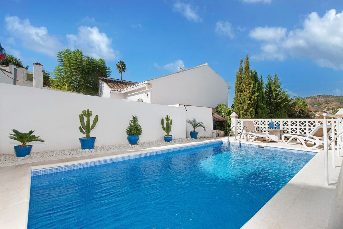 3 Bed Detached Villa in La Herradura