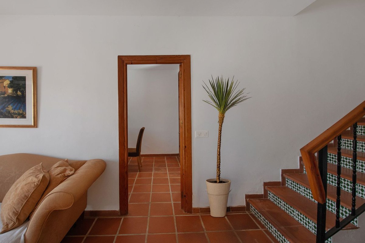 3 Bed Detached Villa in La Herradura
