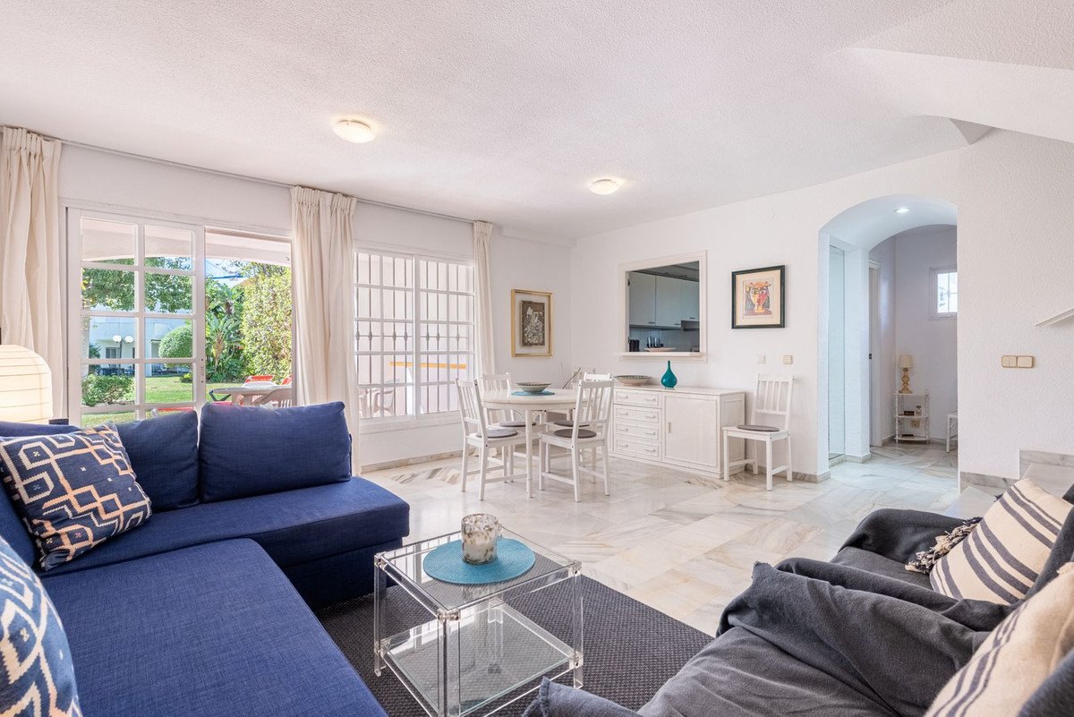 4 Bed Townhouse in Atalaya