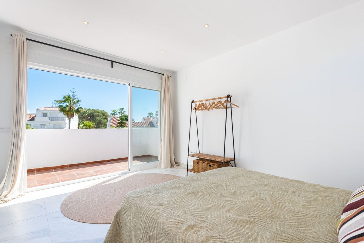 4 Bed Townhouse in Atalaya