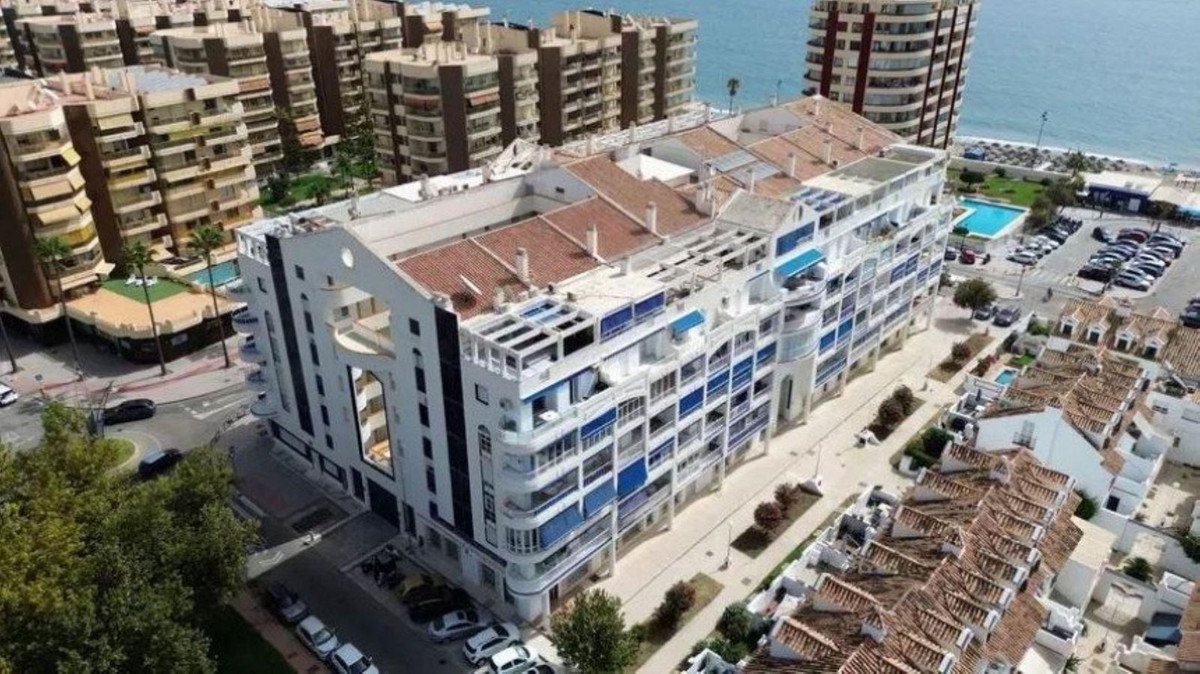 3 Bed Middle Floor Apartment in Fuengirola