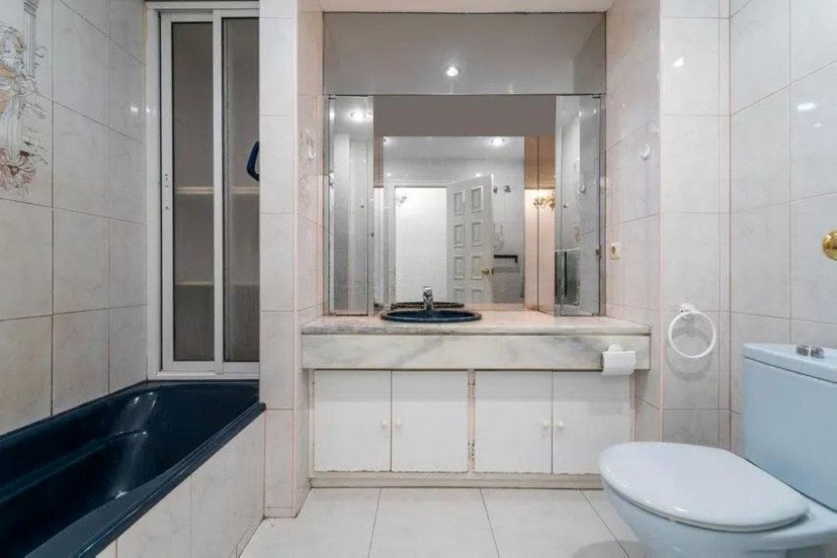 3 Bed Middle Floor Apartment in Fuengirola