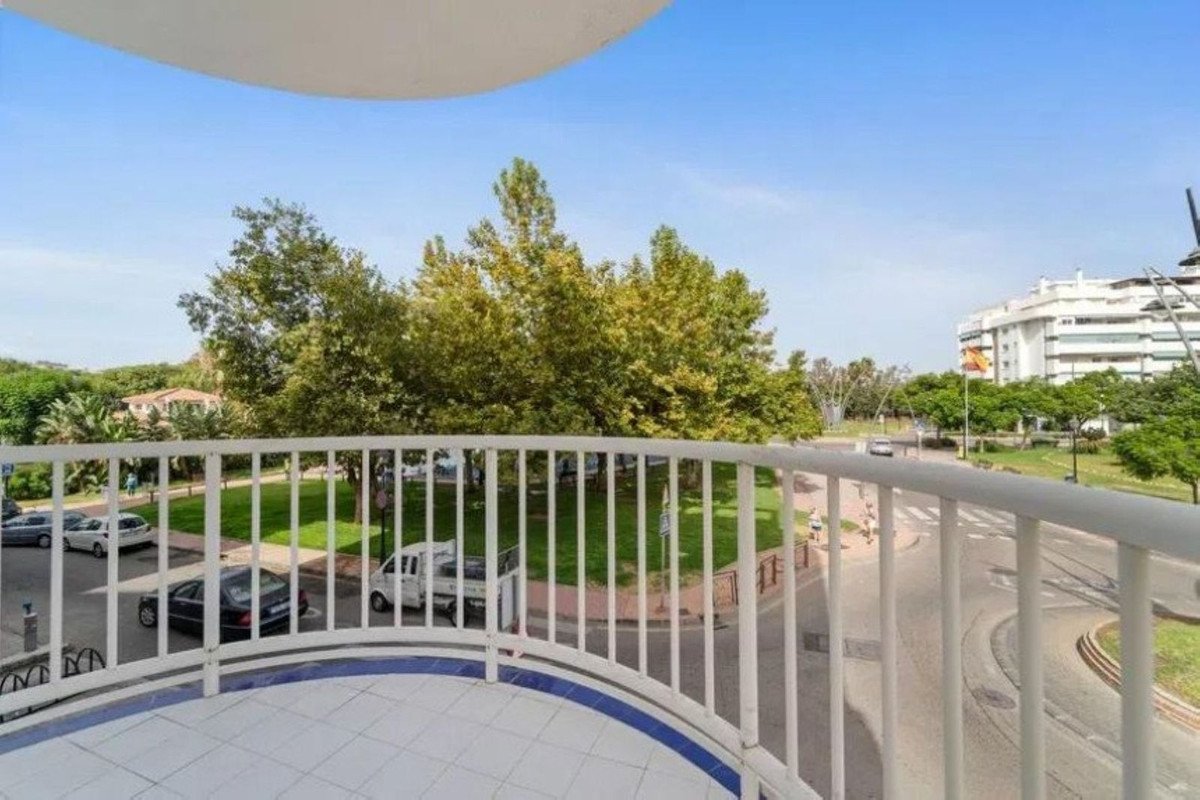 3 Bed Middle Floor Apartment in Fuengirola
