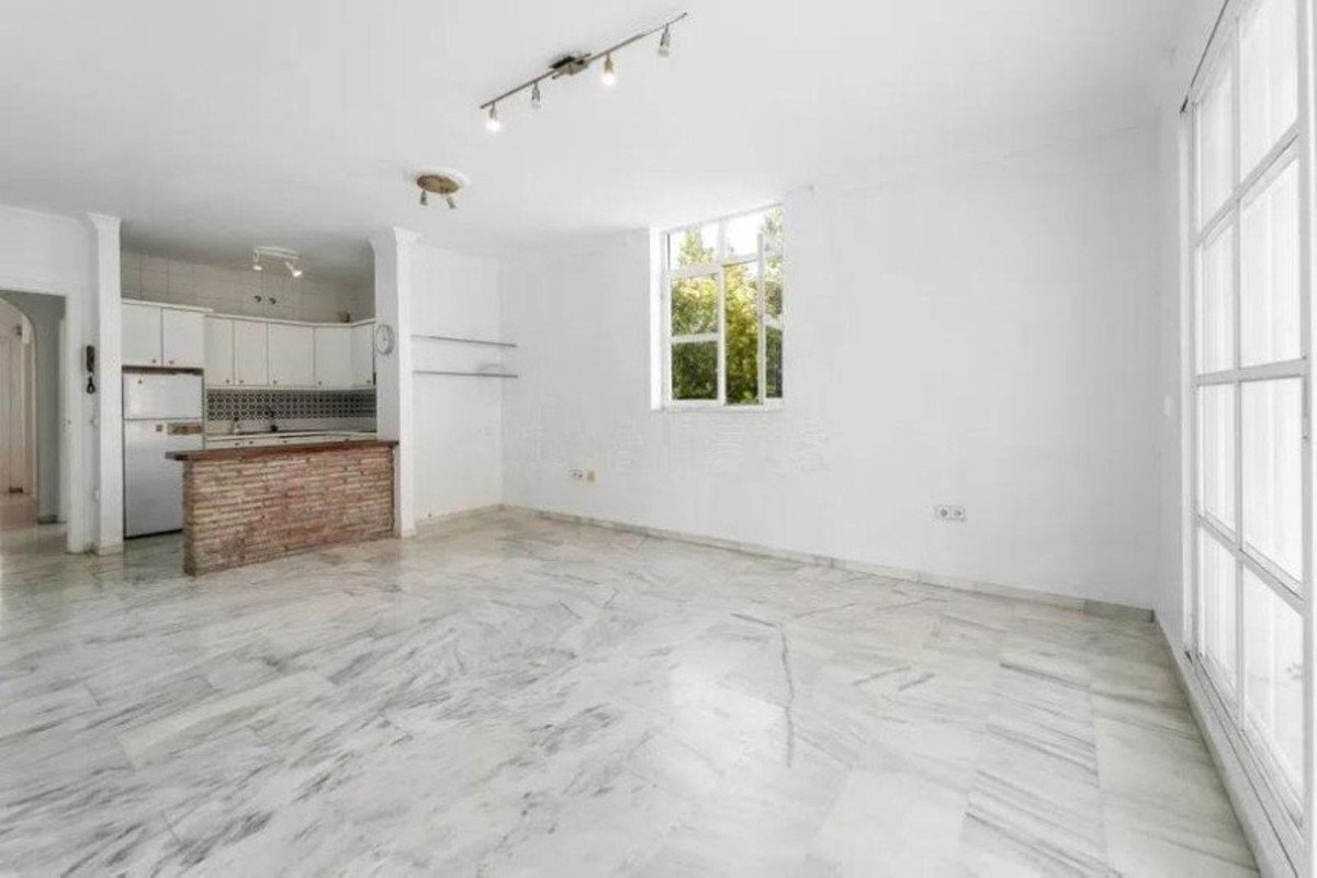 3 Bed Middle Floor Apartment in Fuengirola