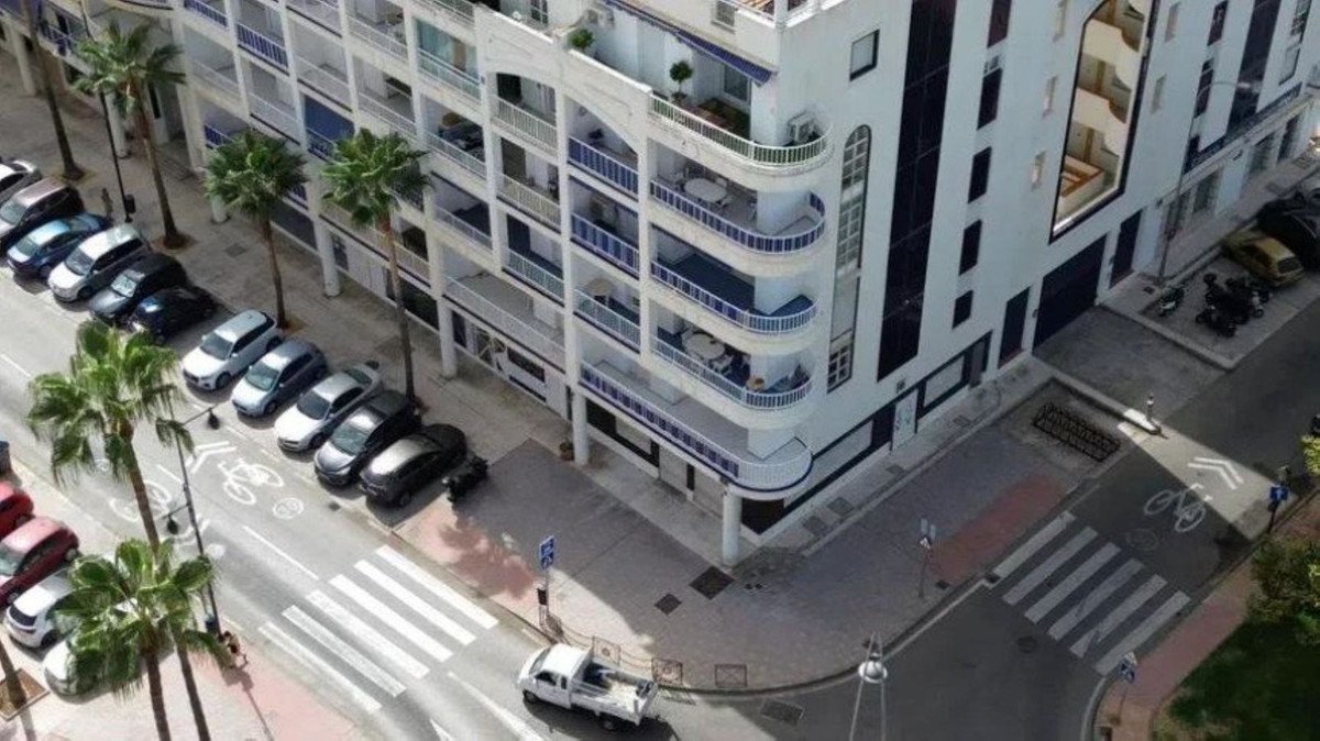 3 Bed Middle Floor Apartment in Fuengirola