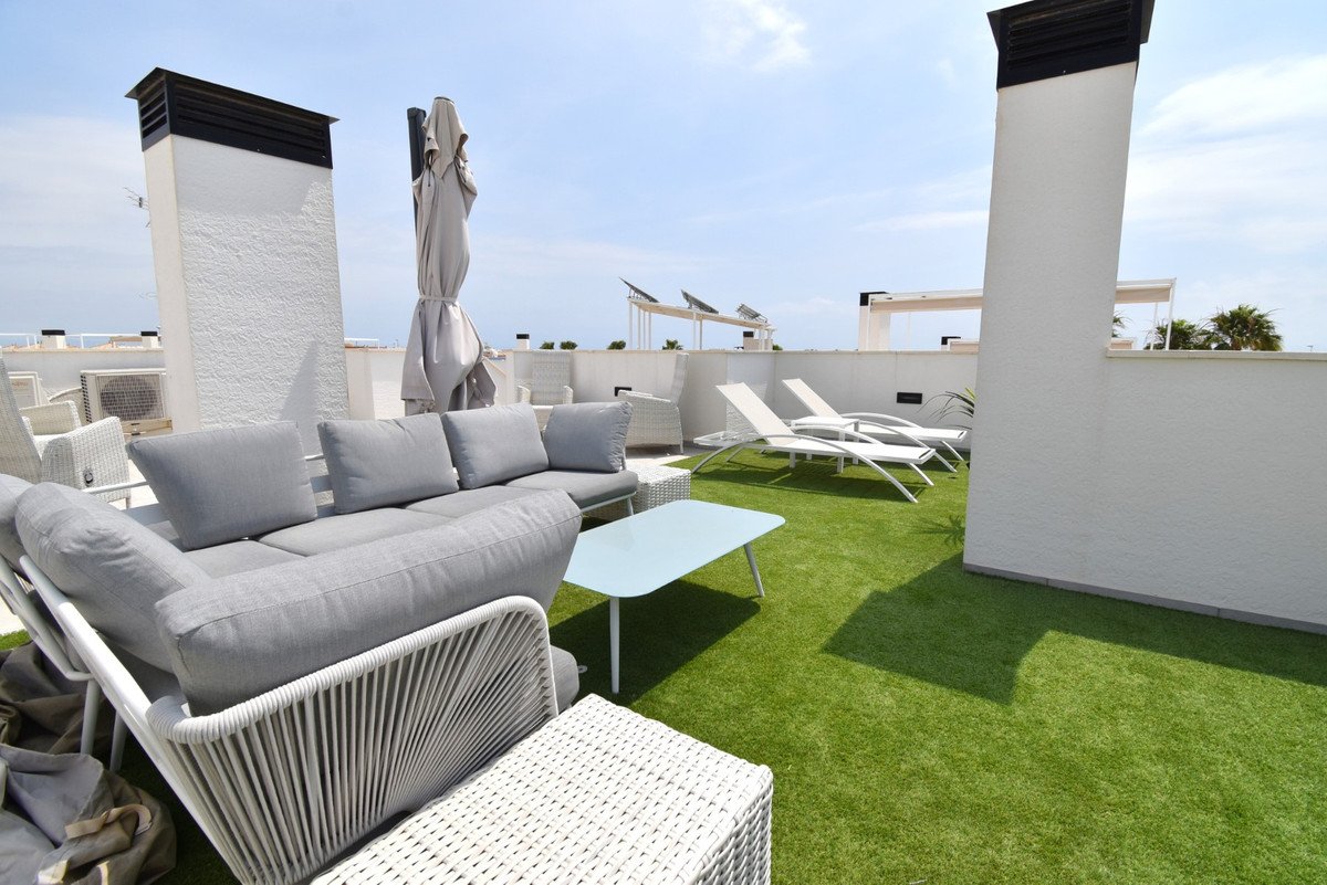 4 Bed Detached Villa in Lomas de Cabo Roig