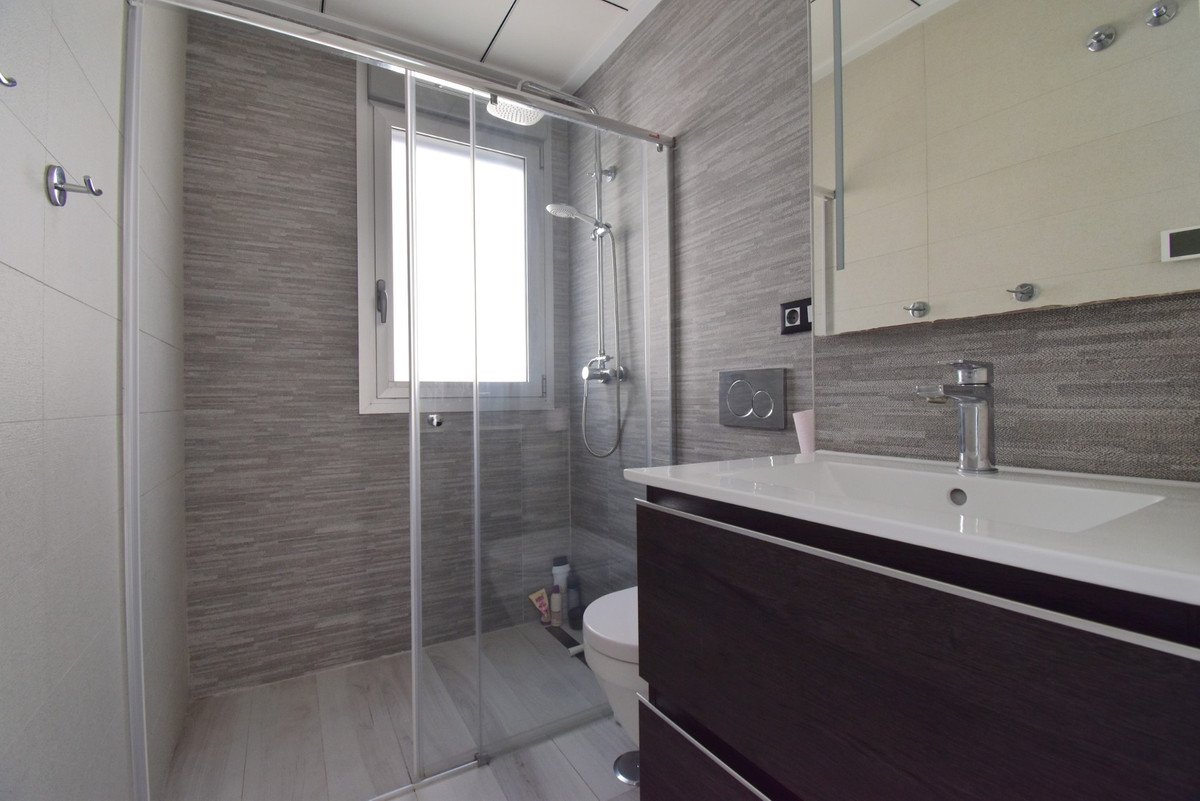 4 Bed Detached Villa in Lomas de Cabo Roig