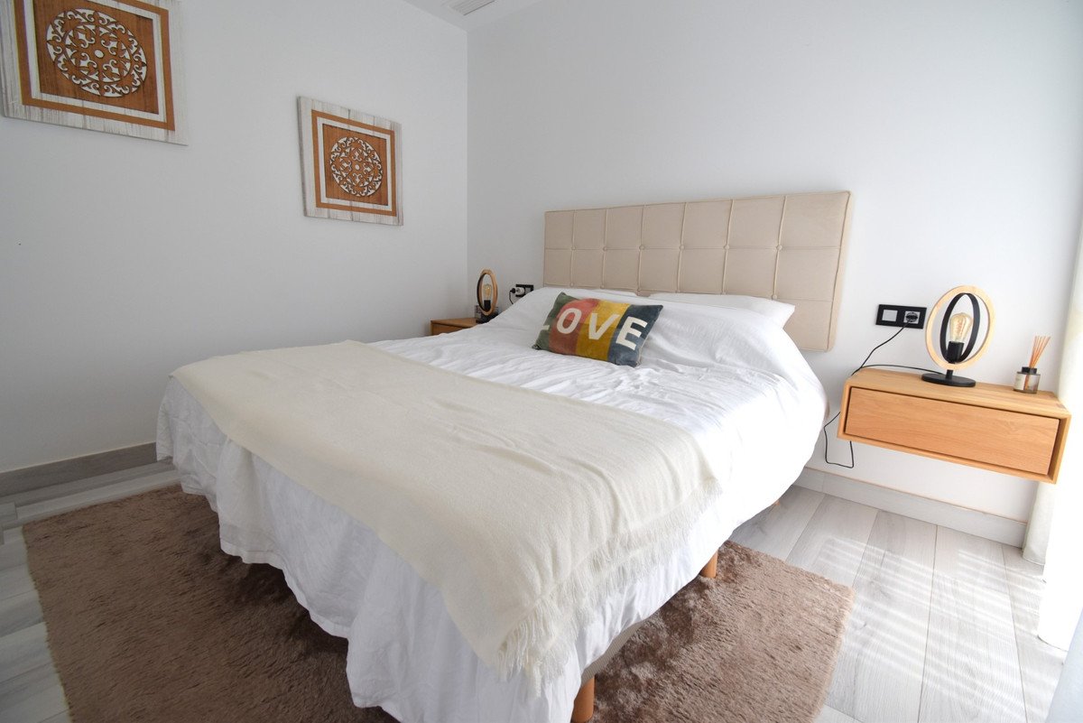 4 Bed Detached Villa in Lomas de Cabo Roig