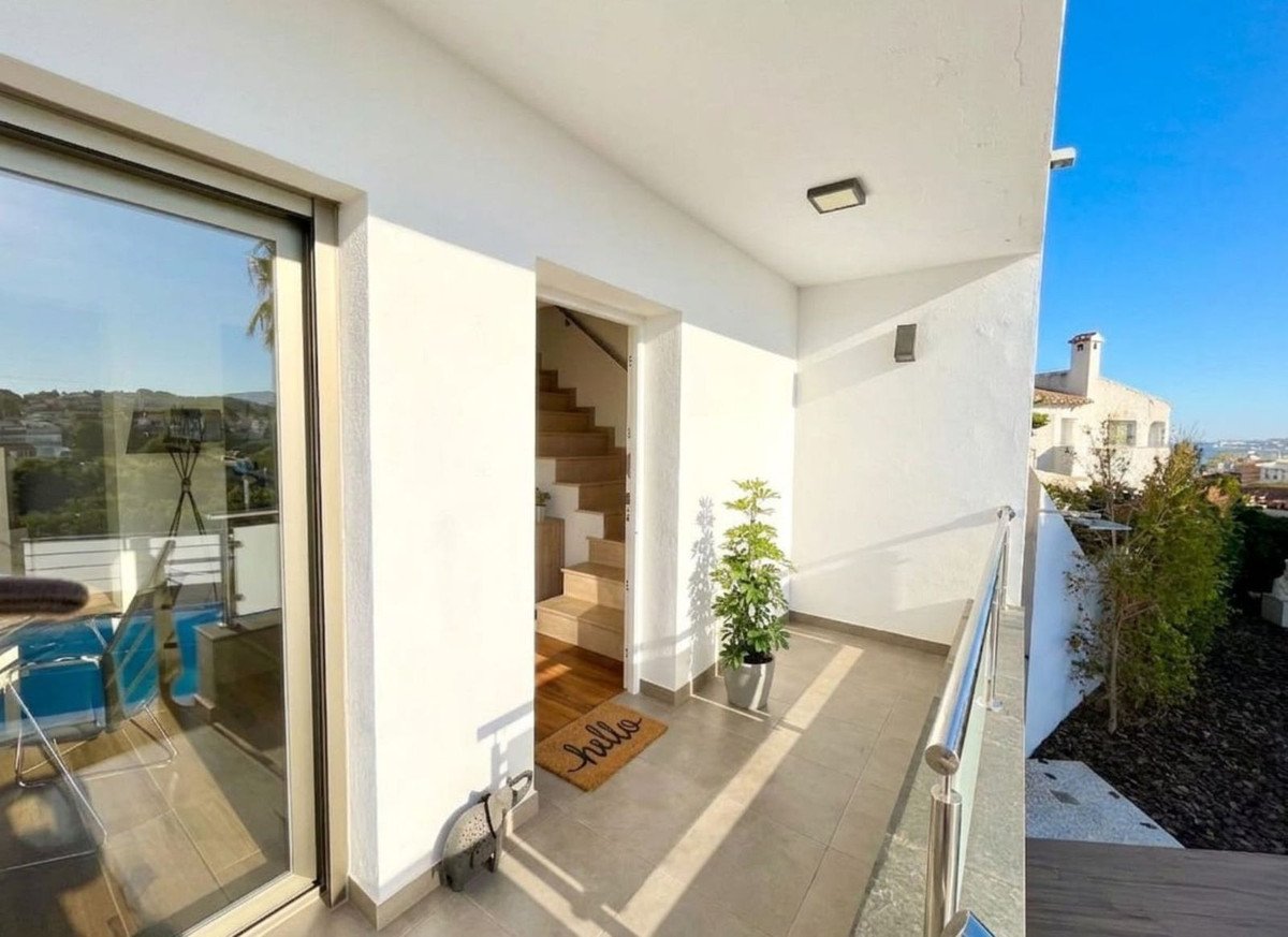 3 Bed Semi-Detached House in El Faro