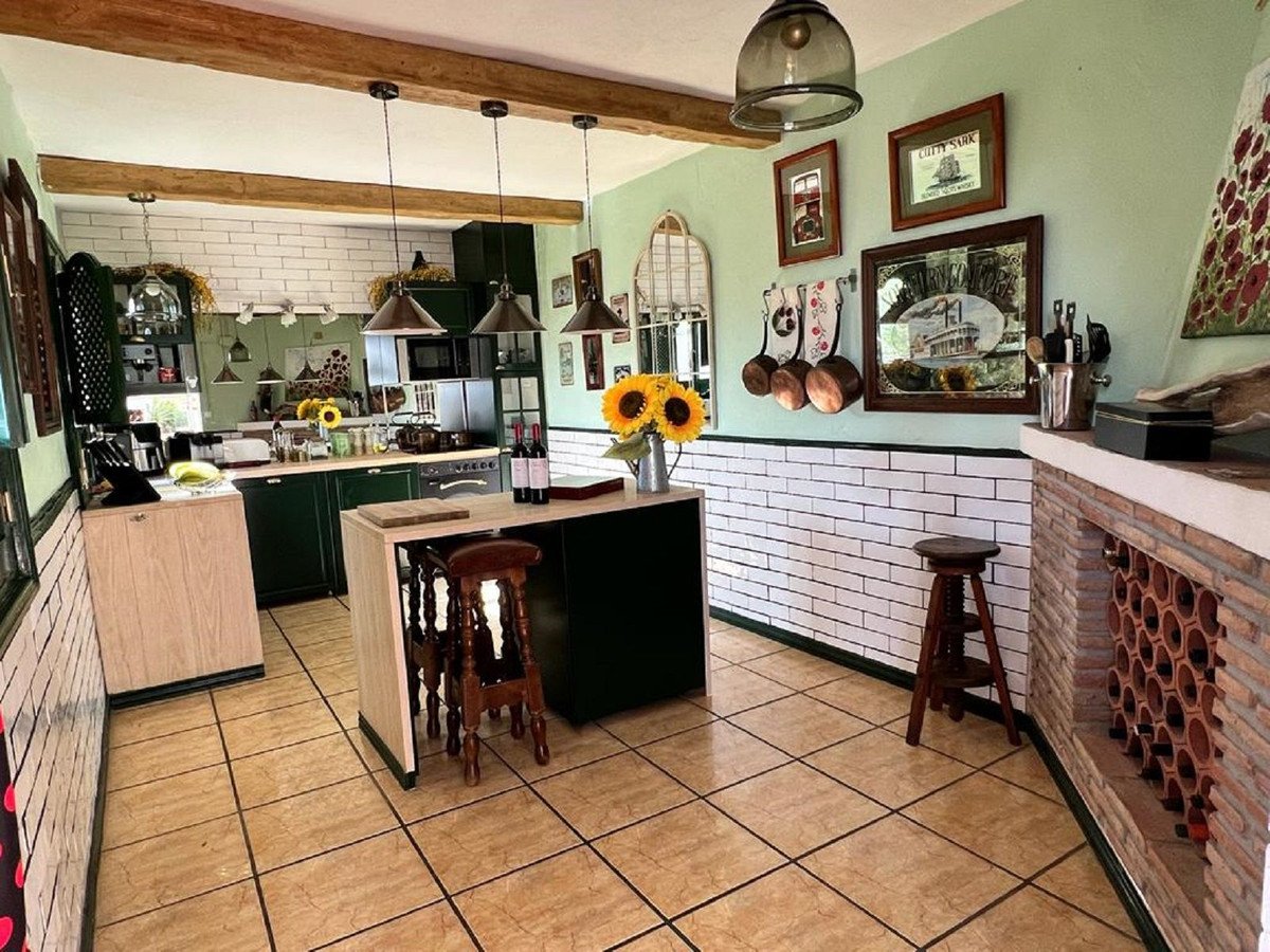 4 Bed Detached Villa in Mijas
