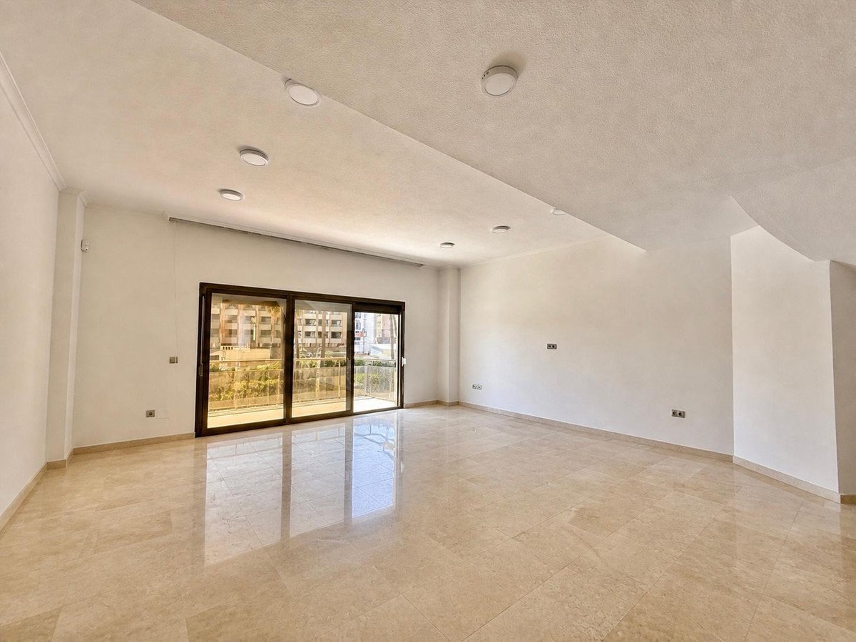 4 Bed Ground Floor Apartment in Torremolinos