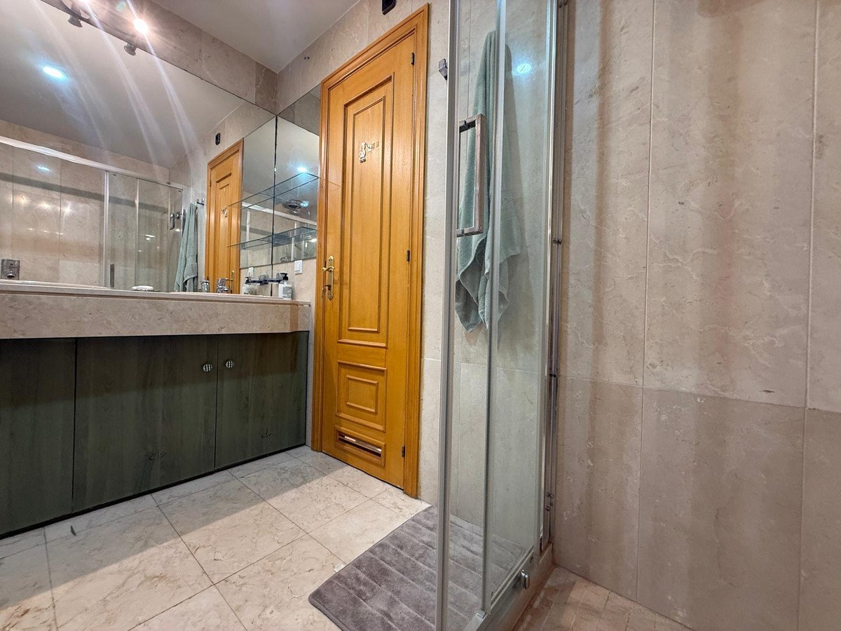 4 Bed Ground Floor Apartment in Torremolinos