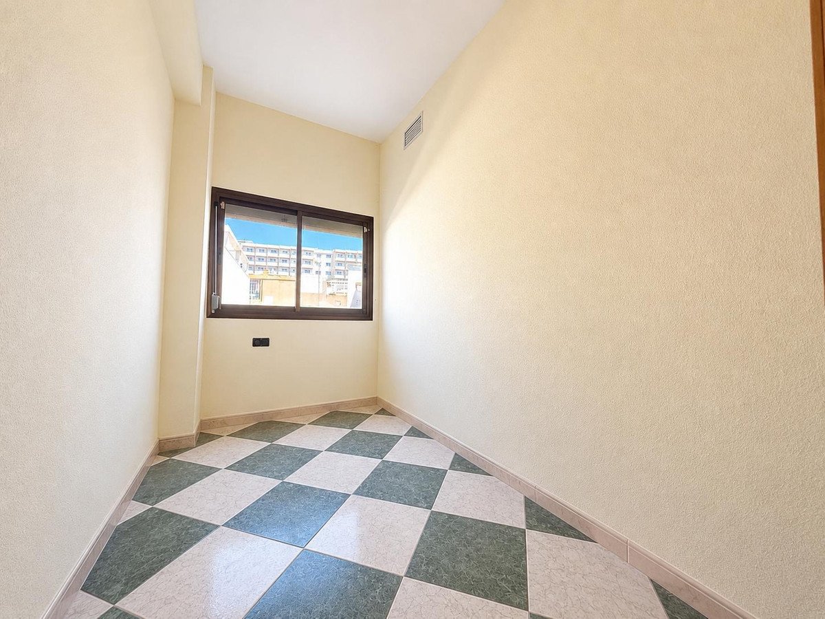 4 Bed Ground Floor Apartment in Torremolinos