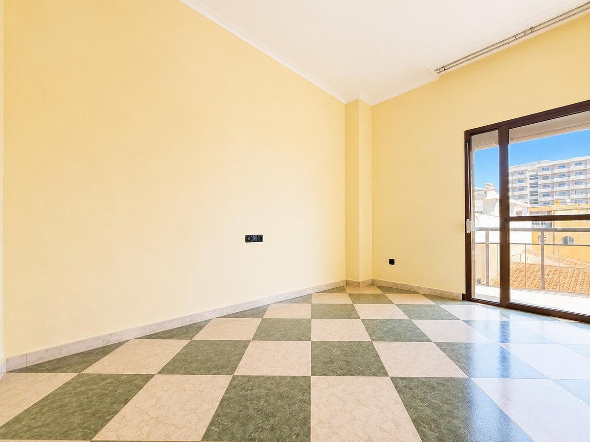 4 Bed Ground Floor Apartment in Torremolinos