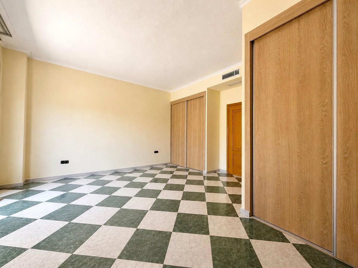 4 Bed Ground Floor Apartment in Torremolinos