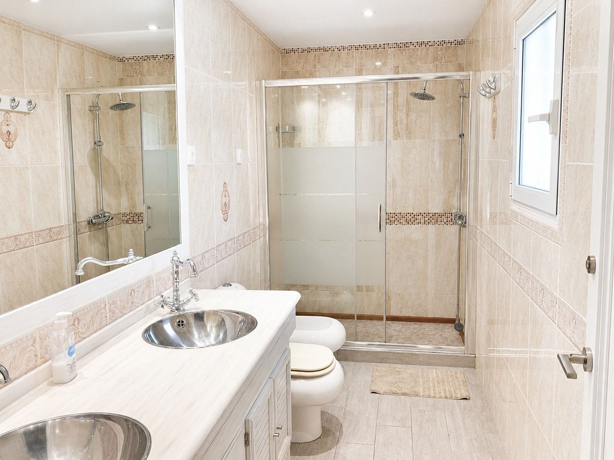 4 Bed Detached Villa in La Zenia