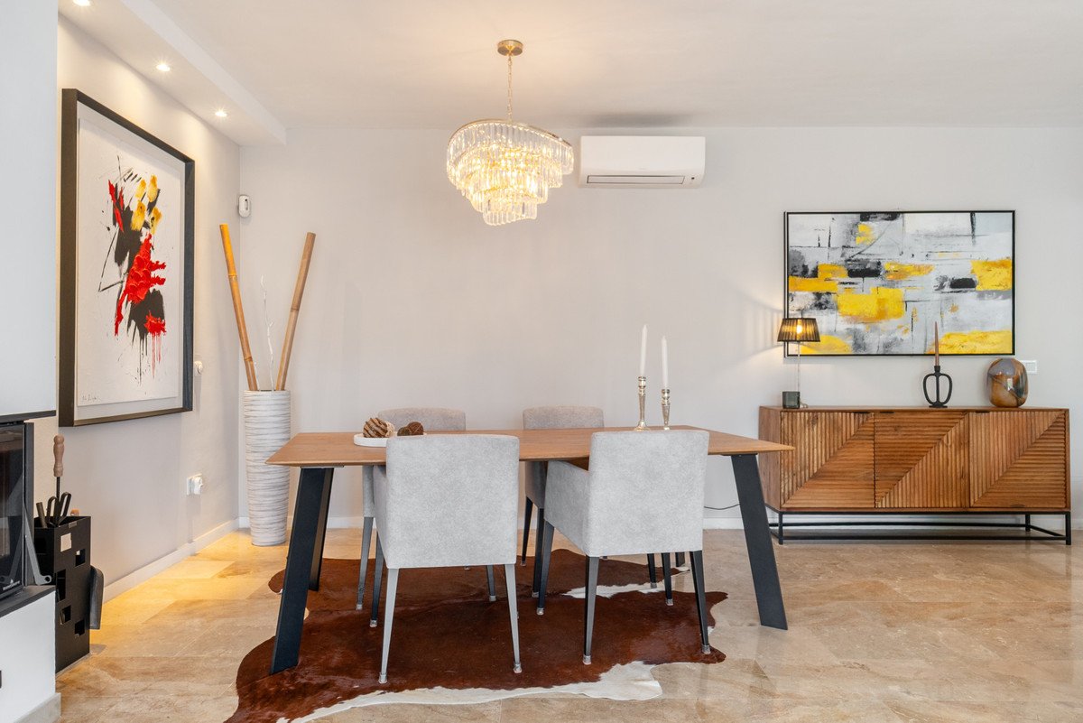 4 Bed Detached Villa in Cerros del Aguila