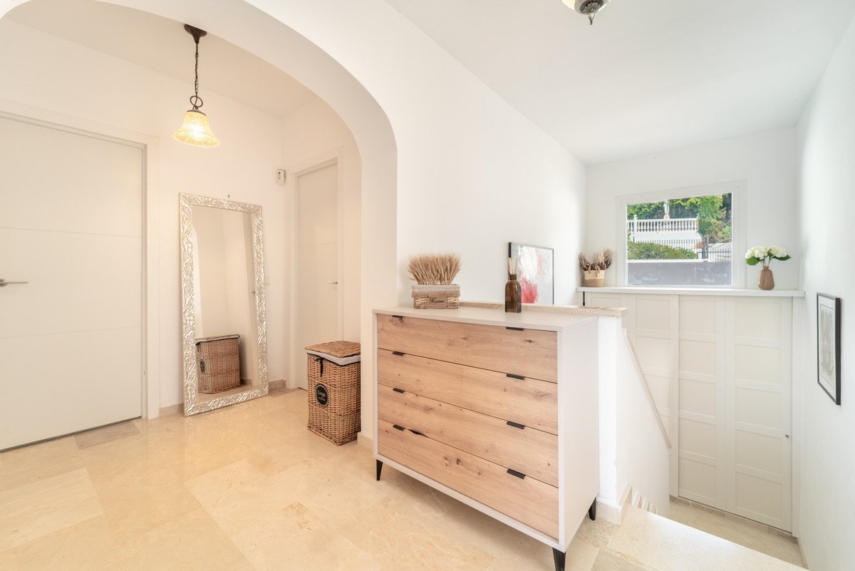 4 Bed Detached Villa in Cerros del Aguila
