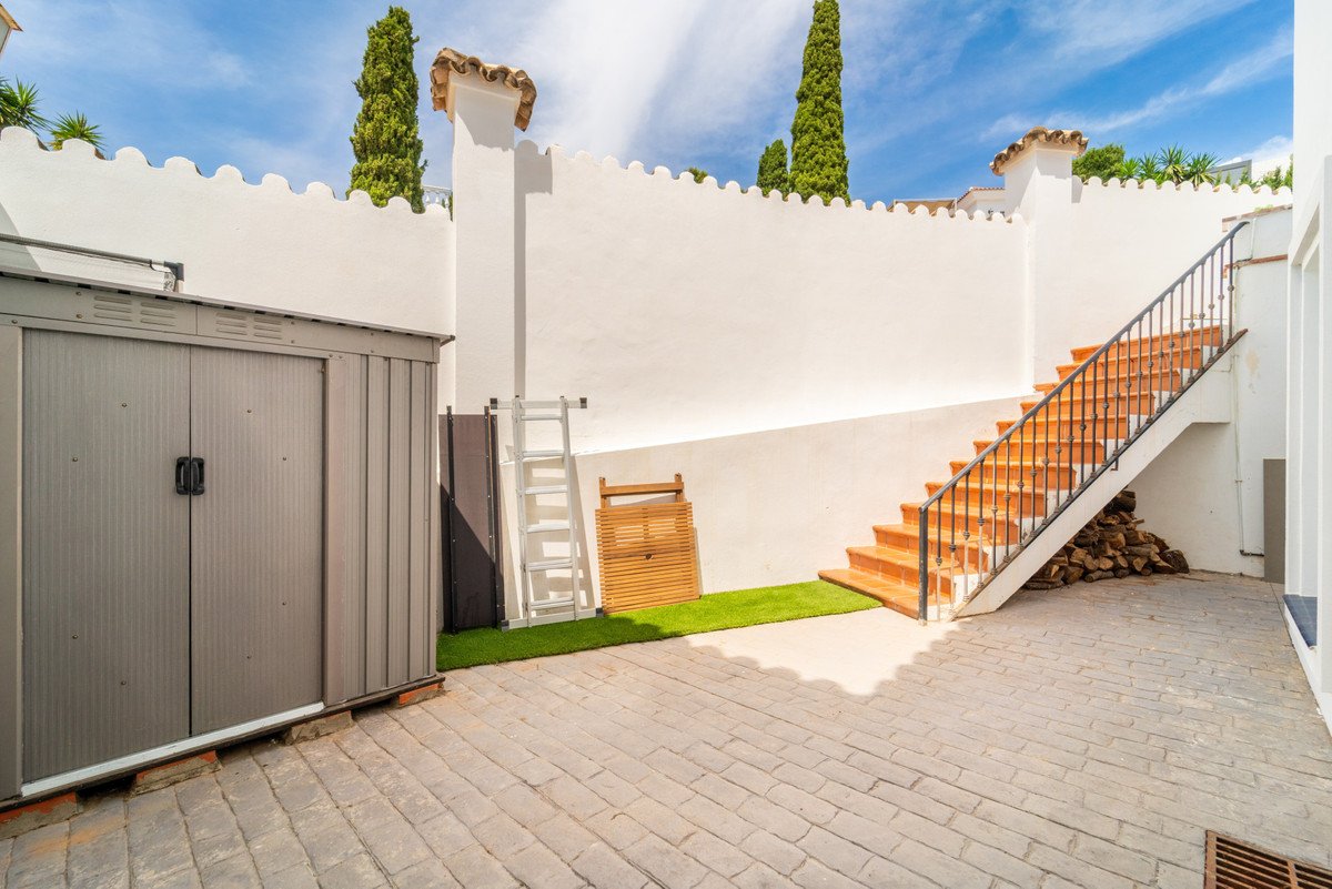 4 Bed Detached Villa in Cerros del Aguila