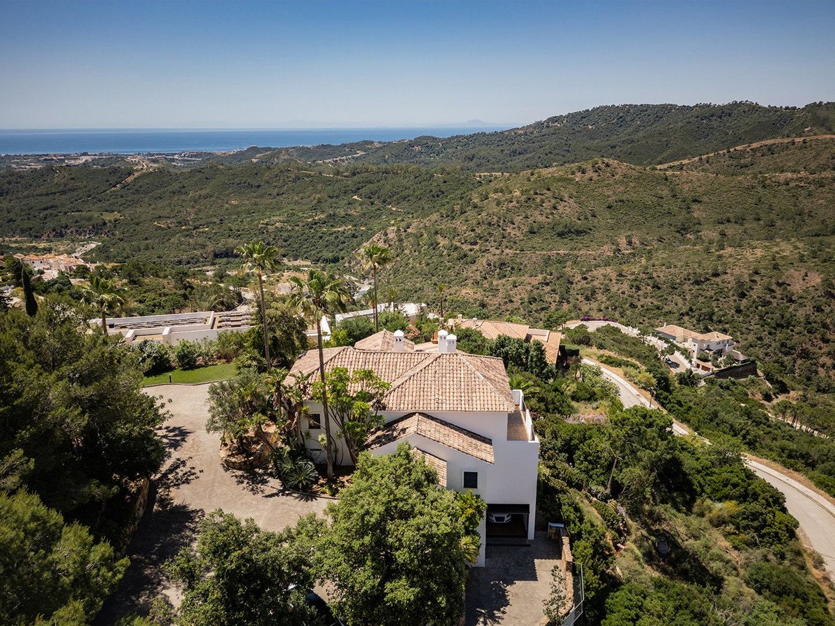 5 Bed Detached Villa in Benahavís