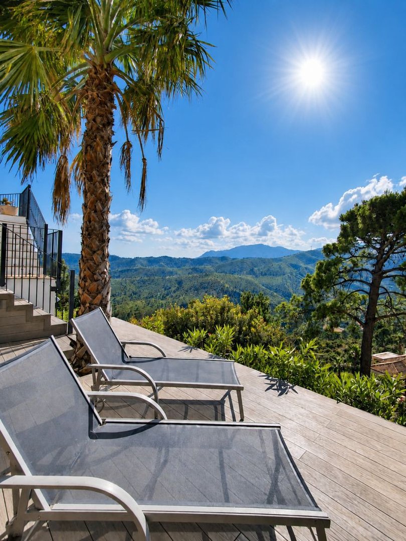 5 Bed Detached Villa in Benahavís