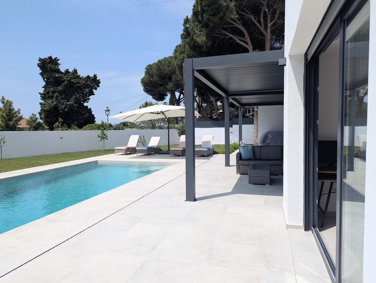 3 Bed Detached Villa in Artola