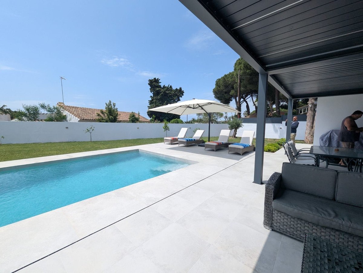3 Bed Detached Villa in Artola