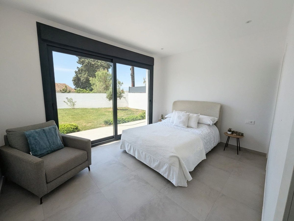 3 Bed Detached Villa in Artola