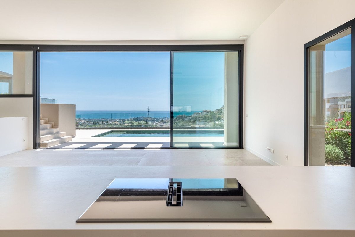 3 Bed Detached Villa in Benahavís