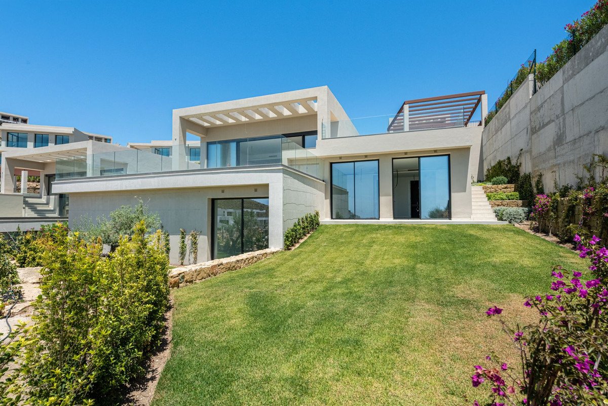 3 Bed Detached Villa in Benahavís