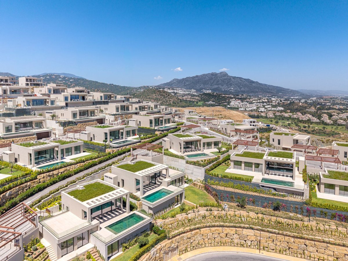 3 Bed Detached Villa in Benahavís