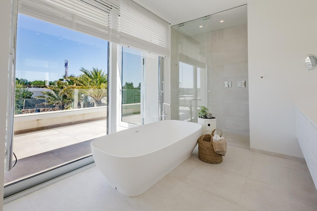 5 Bed Detached Villa in Las Colinas Golf