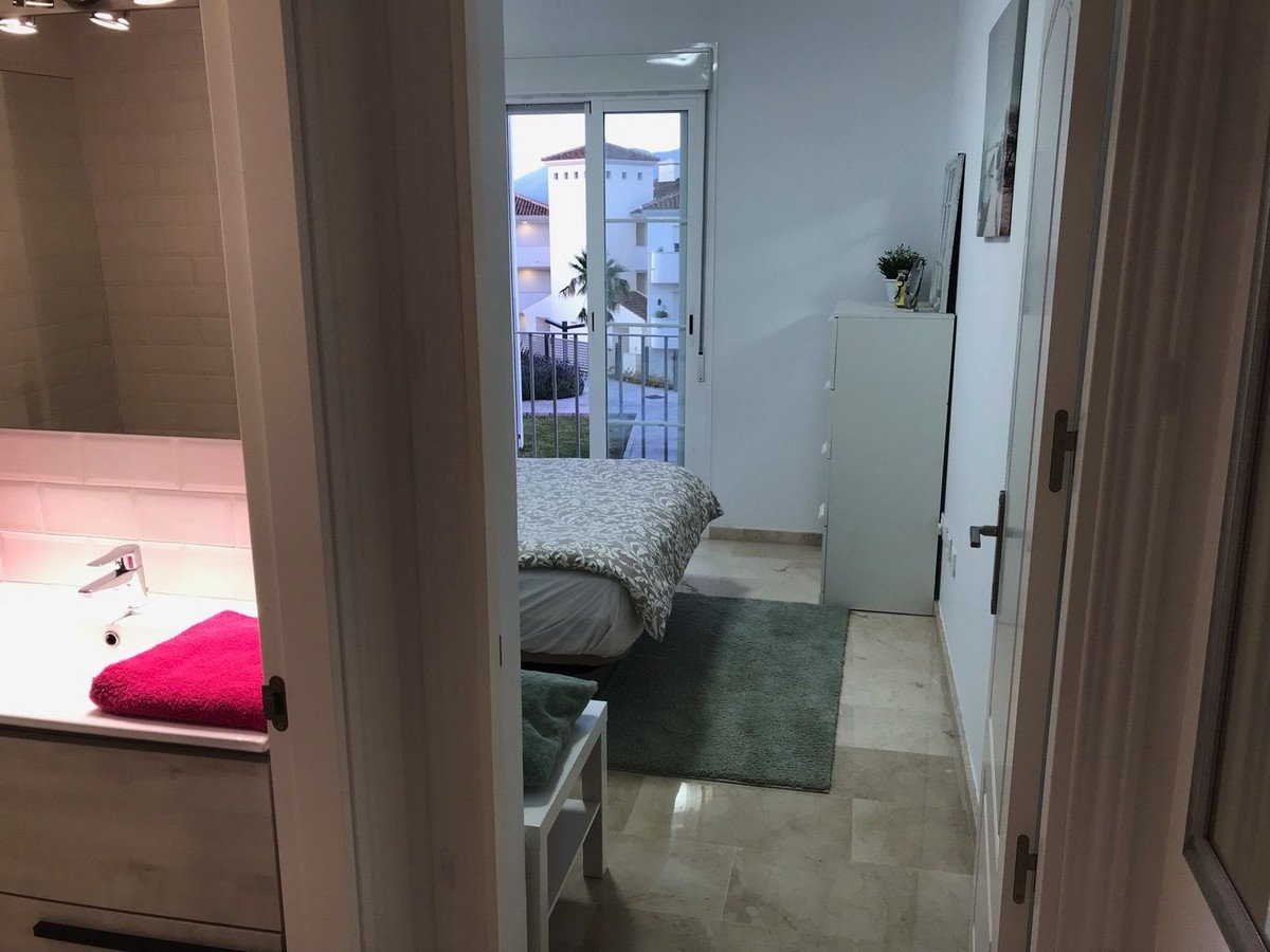 3 Bed Middle Floor Apartment in Punta Chullera