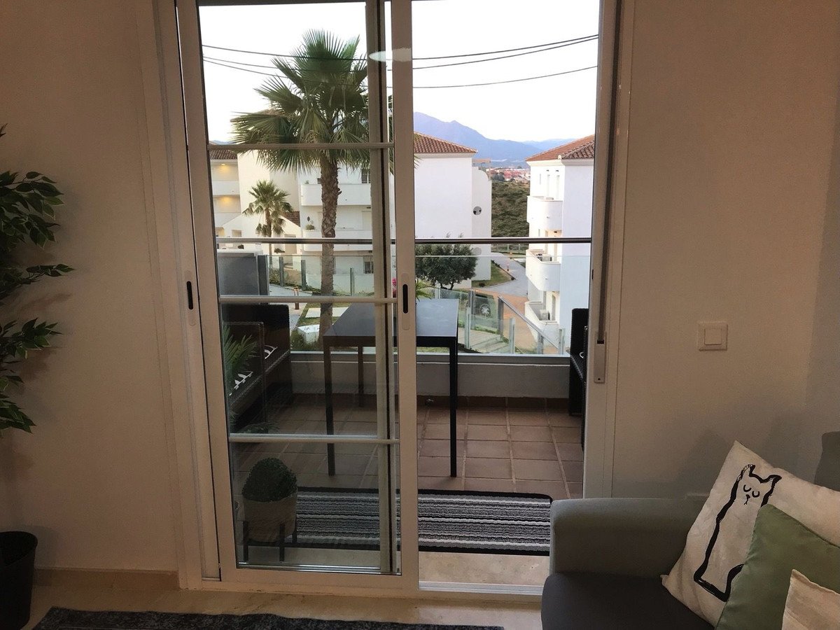 3 Bed Middle Floor Apartment in Punta Chullera