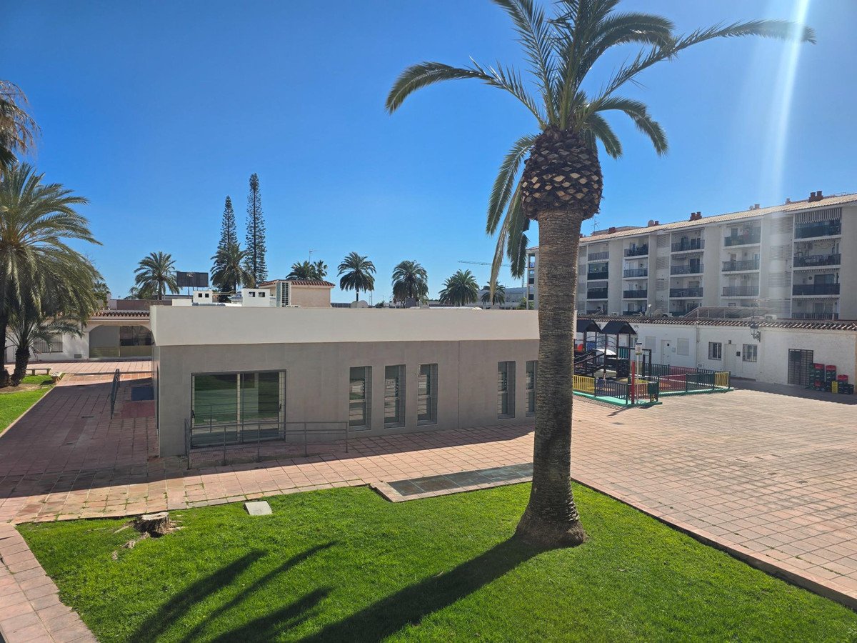 2 Bed Middle Floor Apartment in Benalmadena