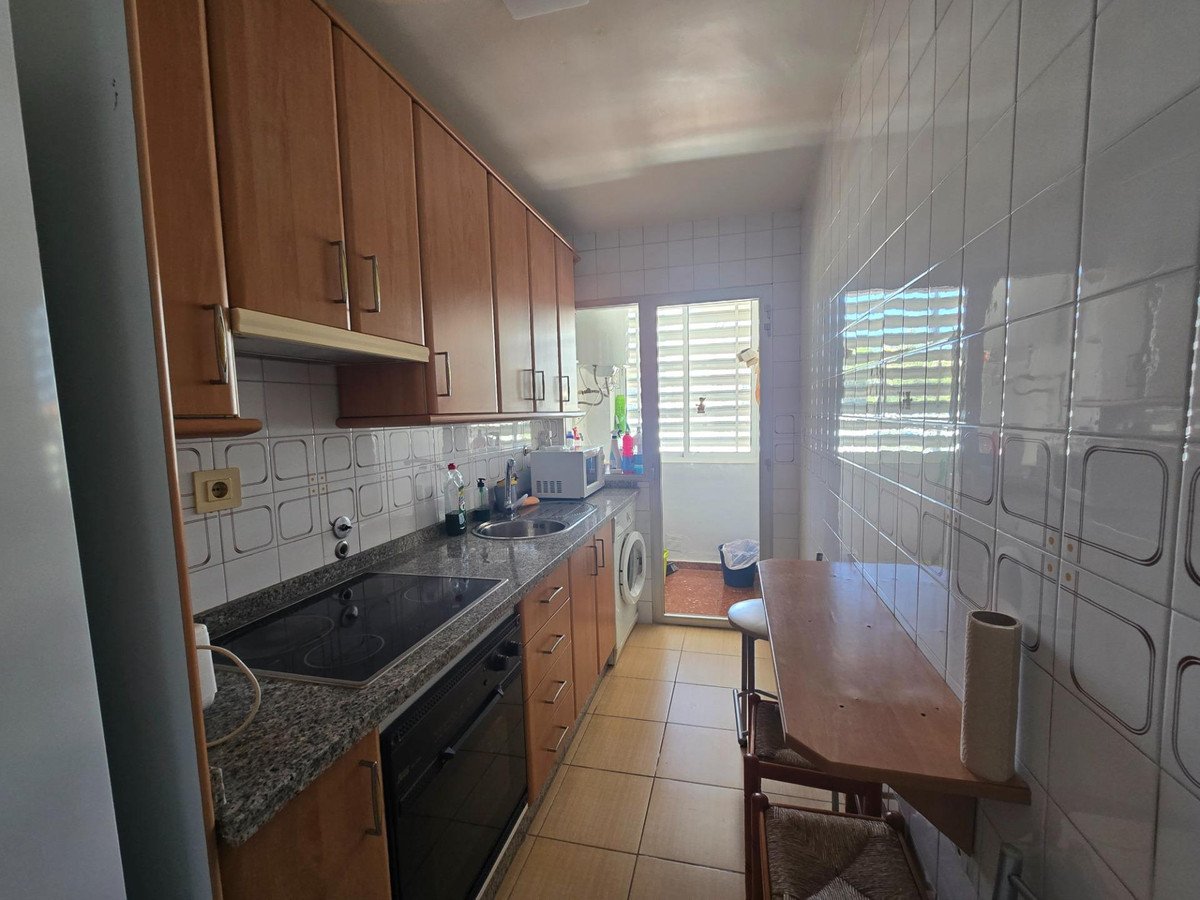 2 Bed Middle Floor Apartment in Benalmadena