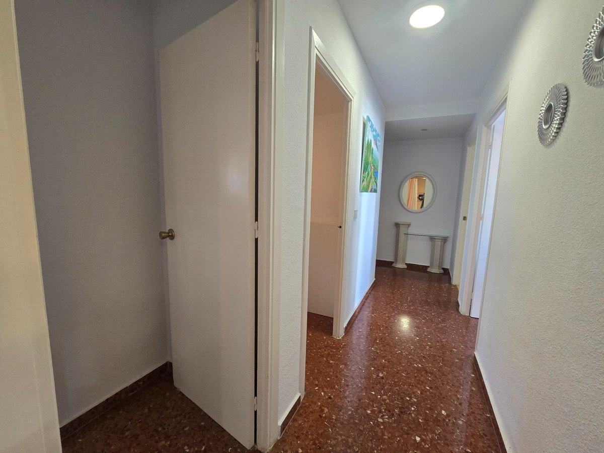 2 Bed Middle Floor Apartment in Benalmadena