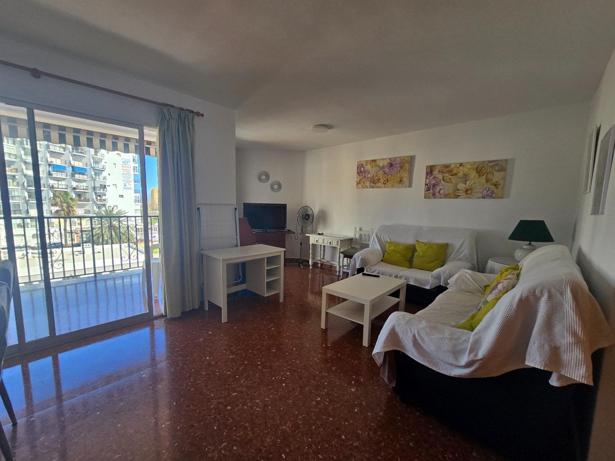2 Bed Middle Floor Apartment in Benalmadena