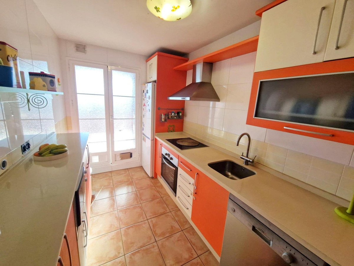 2 Bed Middle Floor Apartment in Rincón de la Victoria
