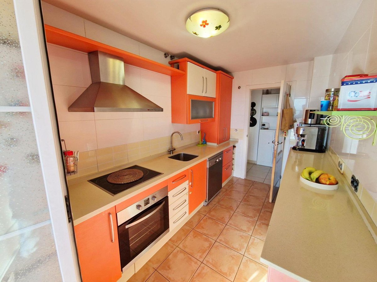 2 Bed Middle Floor Apartment in Rincón de la Victoria