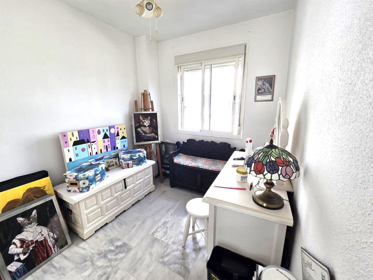 3 Bed Middle Floor Apartment in Miraflores