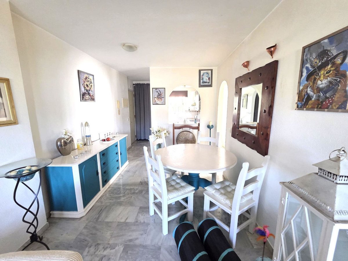 3 Bed Middle Floor Apartment in Miraflores