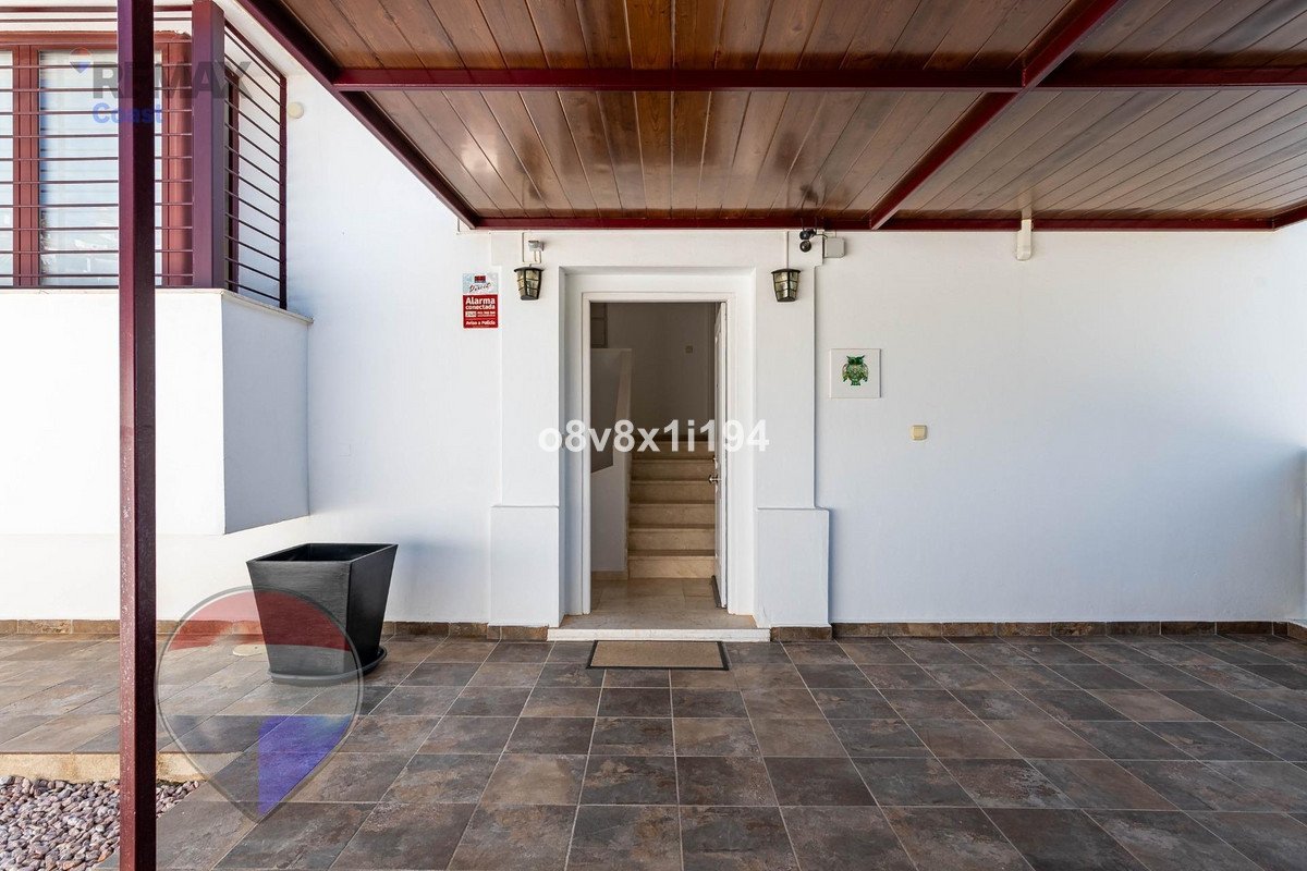4 Bed Semi-Detached House in Casares