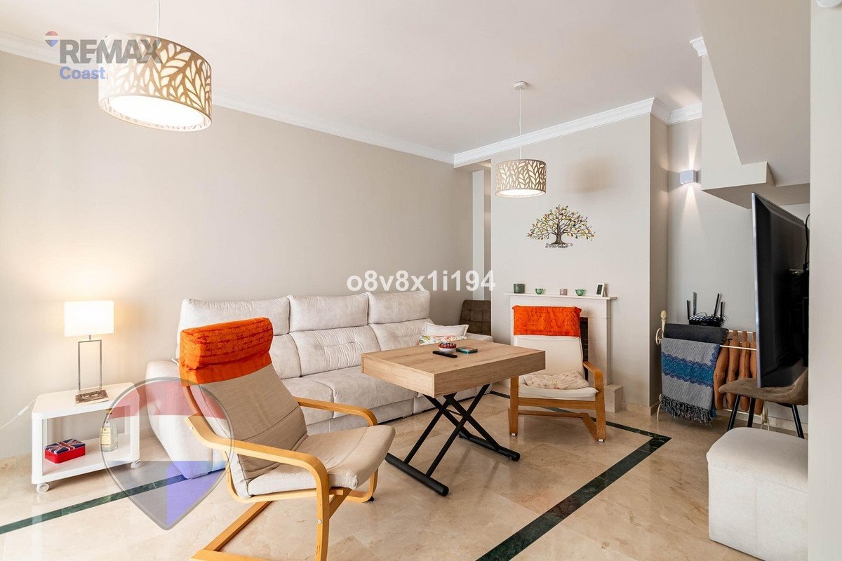 4 Bed Semi-Detached House in Casares