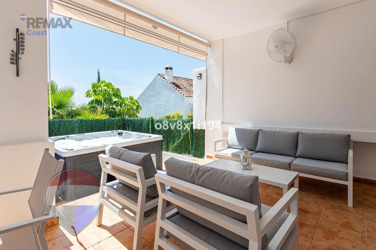 4 Bed Semi-Detached House in Casares