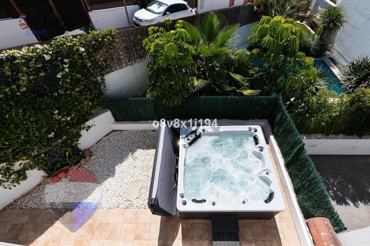 4 Bed Semi-Detached House in Casares